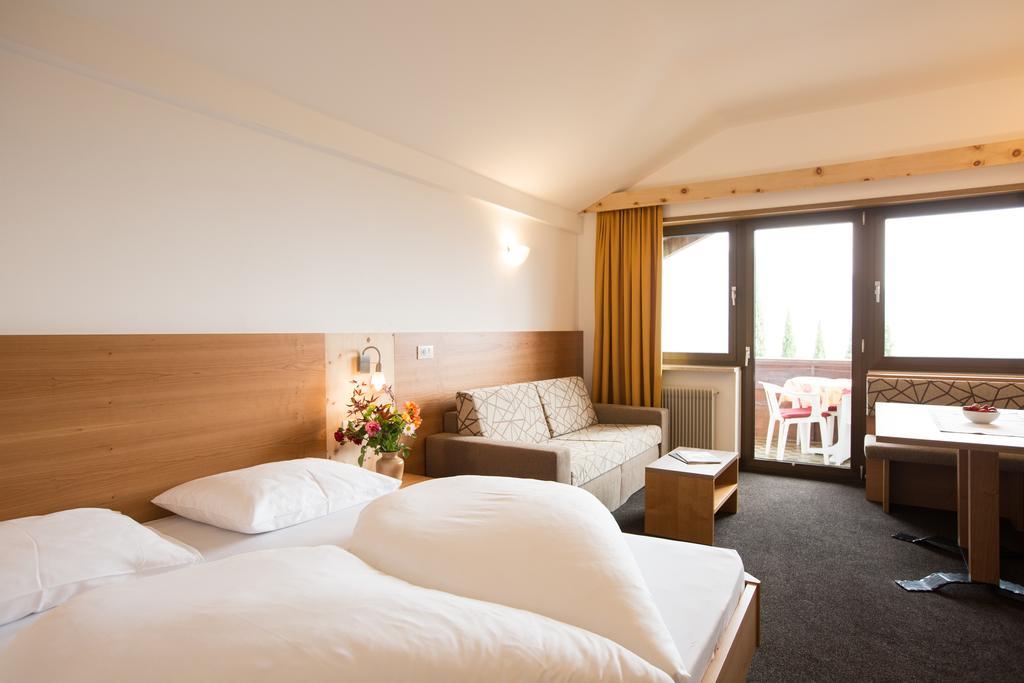 Hotel Appartement Inge Tirolo Exterior foto