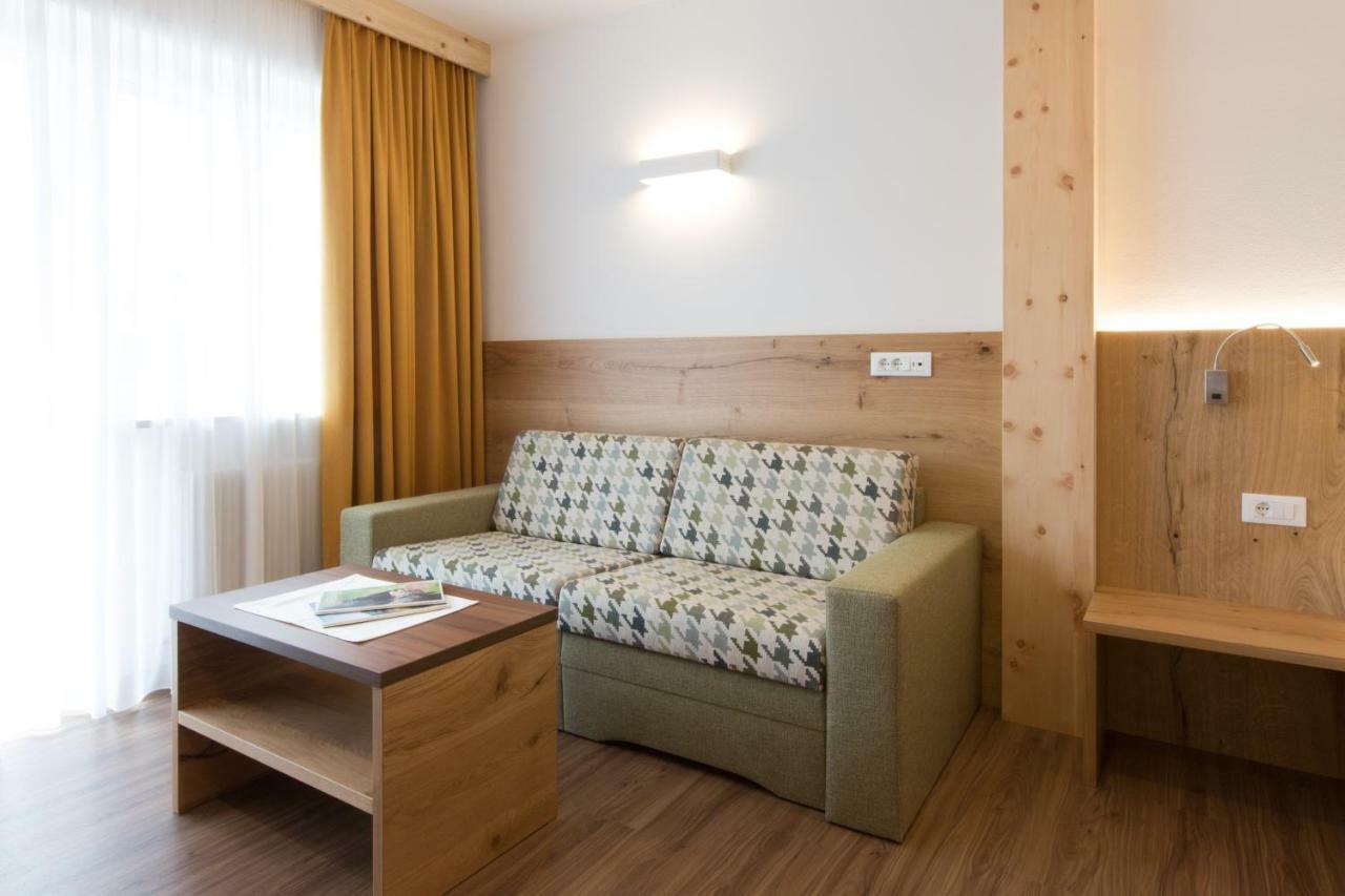 Hotel Appartement Inge Tirolo Exterior foto